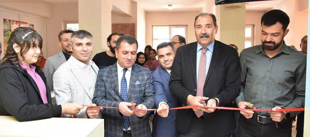 Hacı Ali Akın Mesleki Ve Teknik Anadolu Lisesinde Kütüphane Açılışı Yapıldı