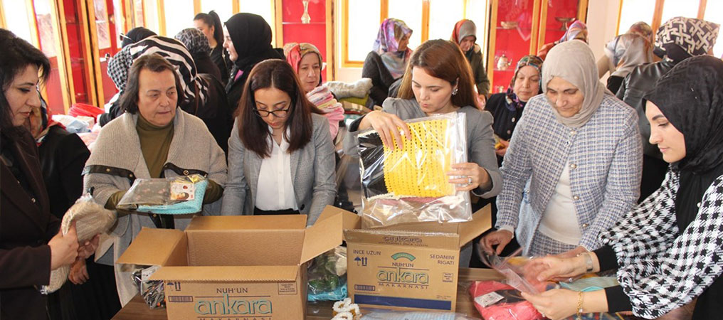 Kadınlar Gününde Depremzedeler Unutulmadı