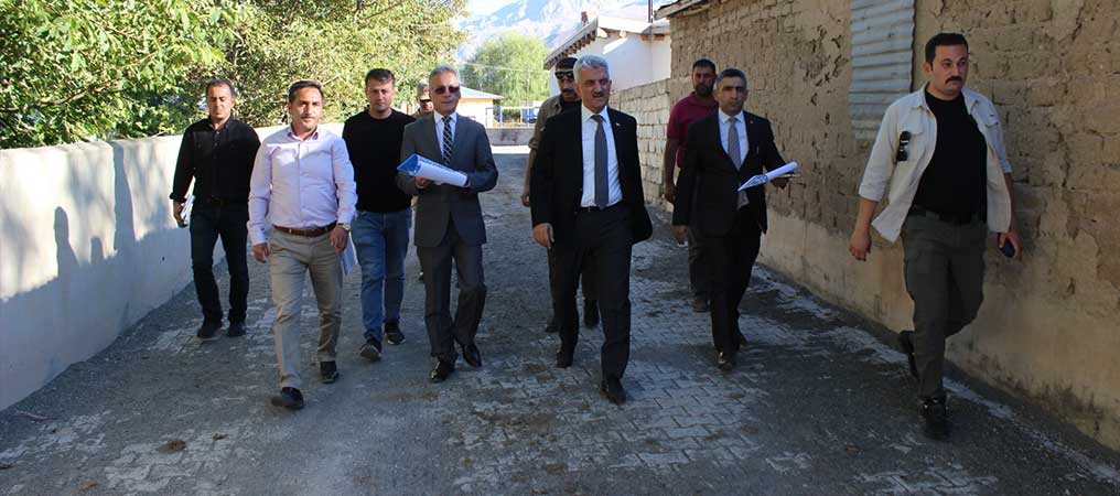 Köy İçi Yollar Kilit Parke İle Kaplanıyor