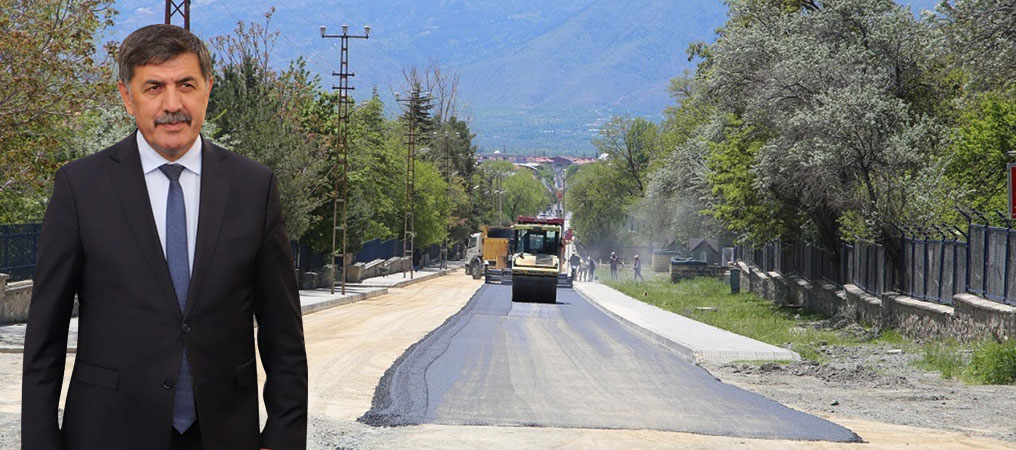 Kurutilek Mahallesi Yolunda Asfalt Serim Çalışması Yapılıyor