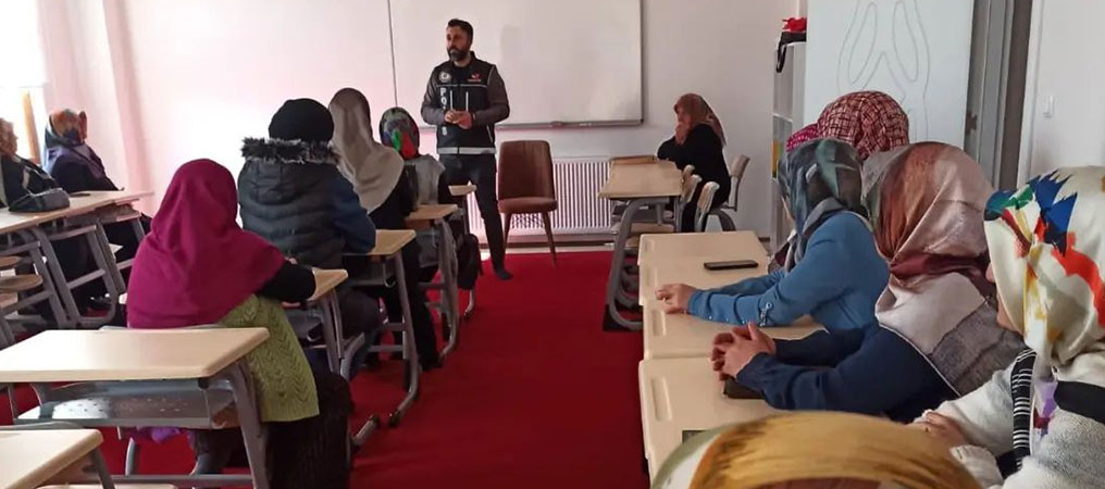 Kız Kur’an Kursu Kursiyerlere 