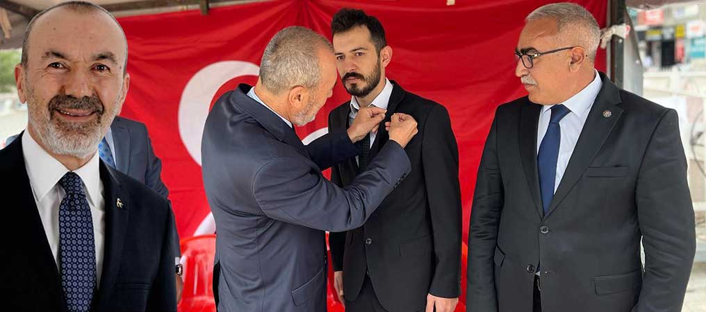 MHP Genel Başkan Yardımcısı Yıldırım Gençlere Parti Rozeti Taktı 