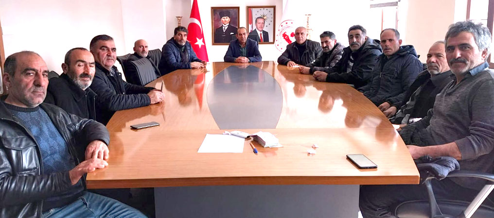 Muhtarlar Maaşlarını Deprem Bölgesine Bağışladı