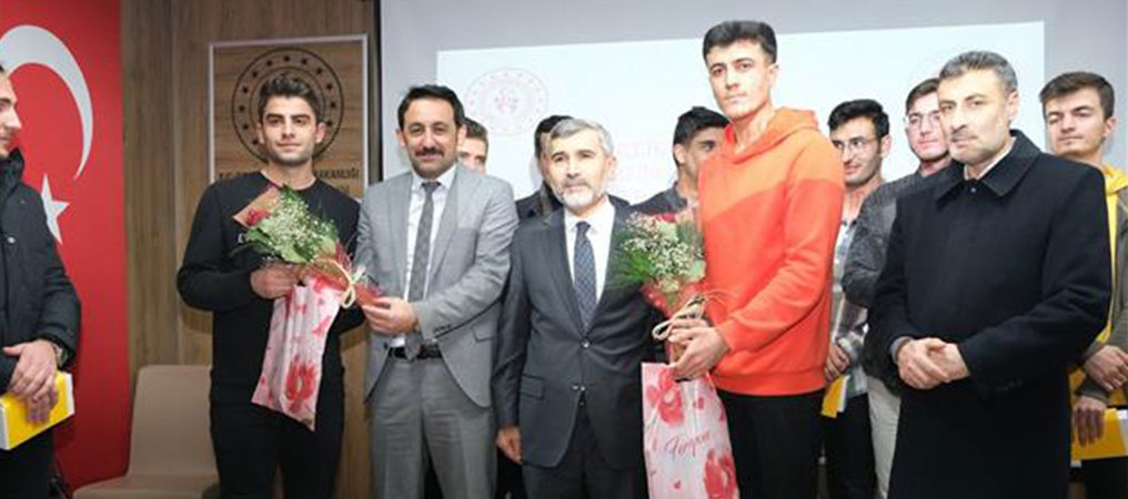 Ödüllü Siyer-i Nebi Yarışması Hediye Töreni Düzenlendi