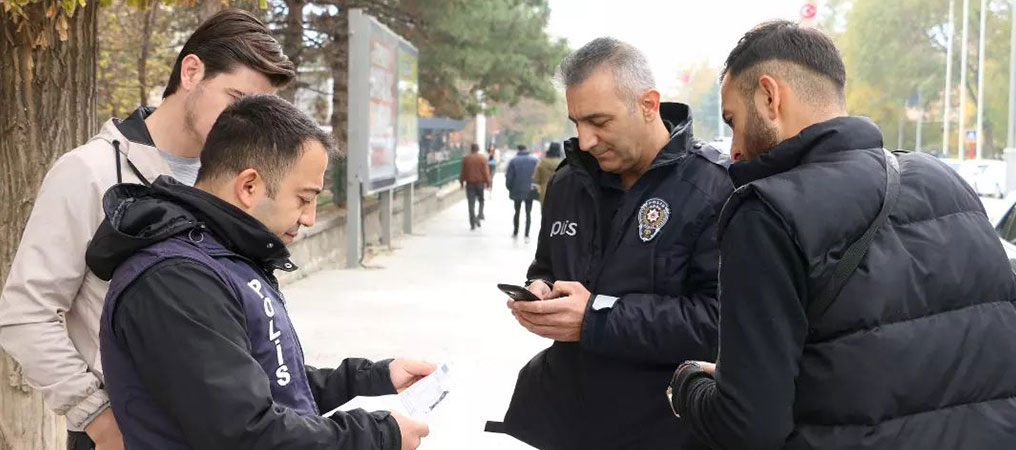 Okul Çevrelerinde Polis Ekipleri Denetimlerine Devam Ediyor