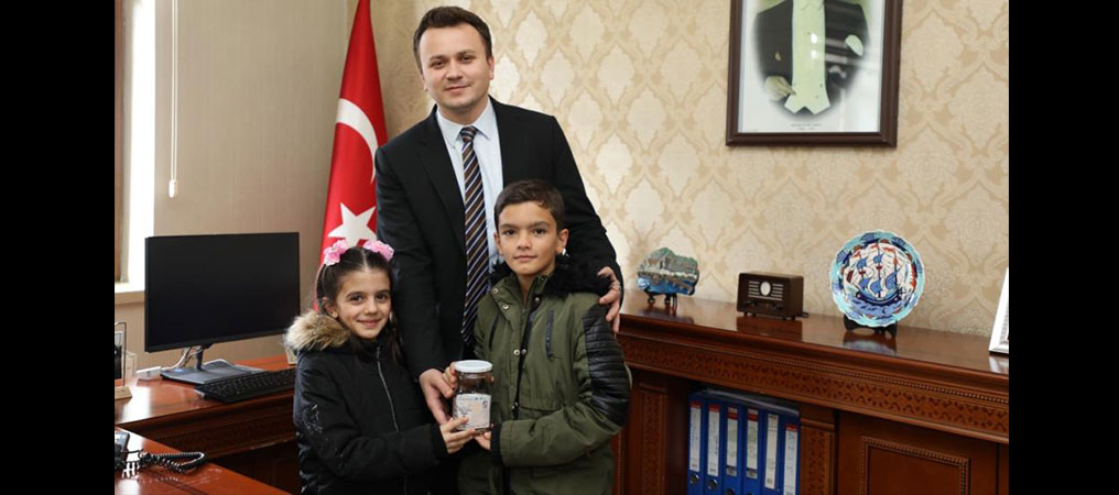 Okul Harçlıklarını Depremzedelere Bağışladılar