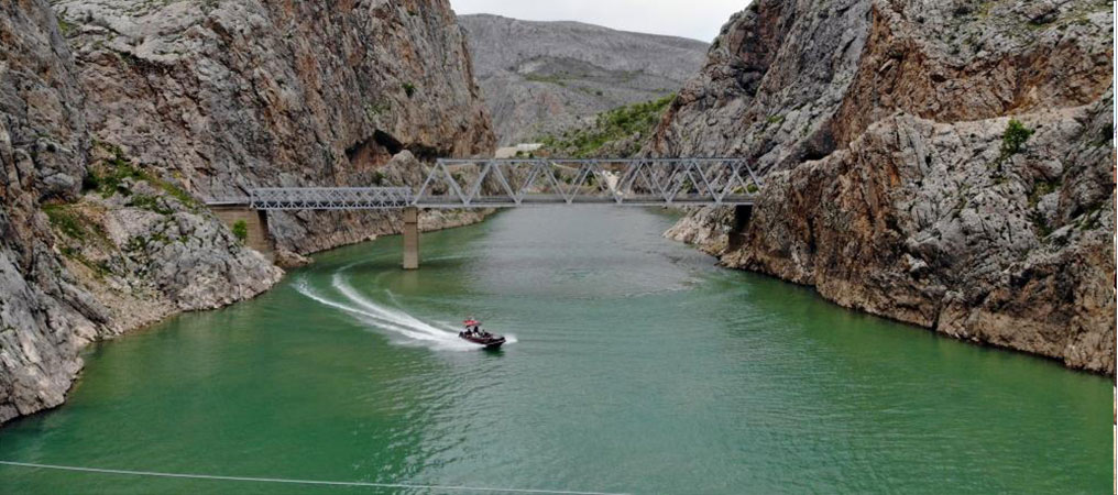 Ortadoğu’nun En Uzun Akarsuyu Fırat Nehri 15 Şehir, 3 Ülkeye Hayat Veriyor