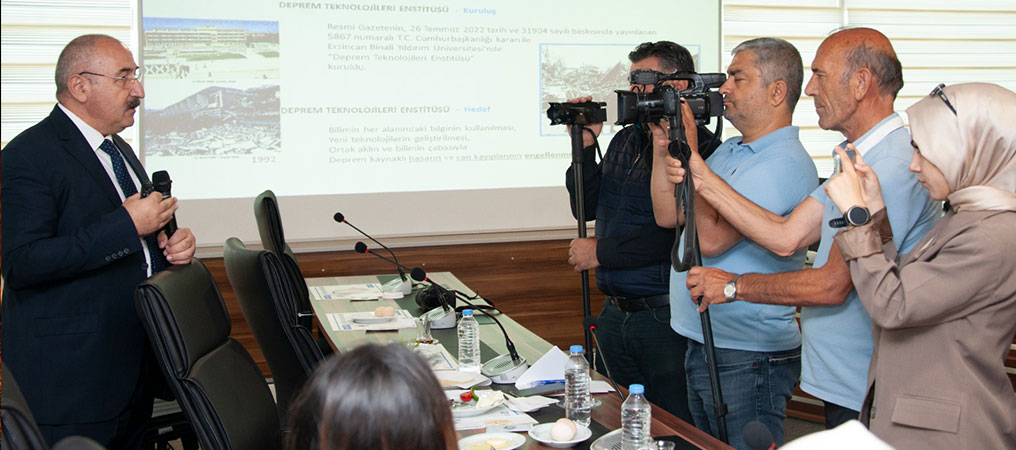Özen, EBYÜ Deprem Teknolojileri Enstitümüz Ciddi Çalışmalar Yapmaktadır