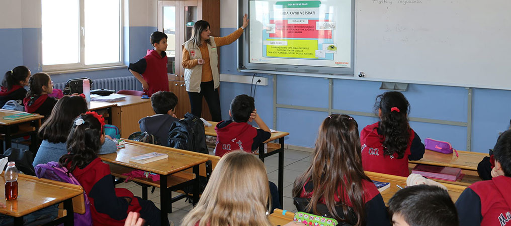 Öğrencilere “Gıda Güvenilirliği, Gıda Kayıpları ve İsrafı” Anlatıldı