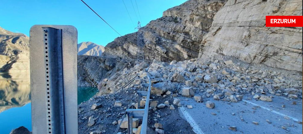 Pirinkayalar Geçidinde Korkutan Heyelan
