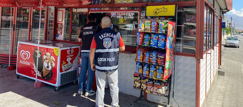 Polisten, Öğrenci ve Çocuklara Sigara Satmayın Uyarısı!