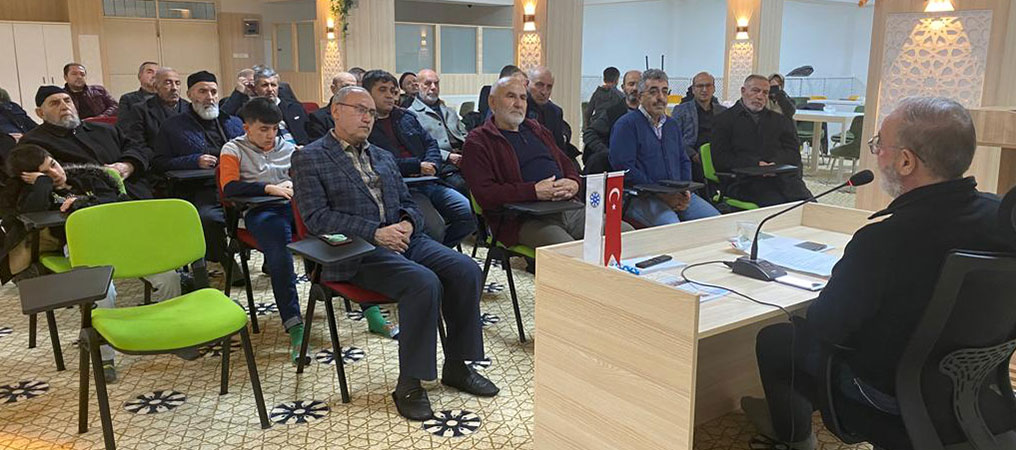 Prof.Dr.Gürbüz;  “Kitaptan Çok İnsanı Okuyun”