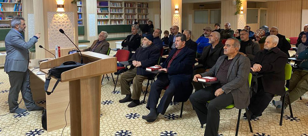 Prof. Dr. Parlak: “İSLAM BARIŞ DİNİDİR”