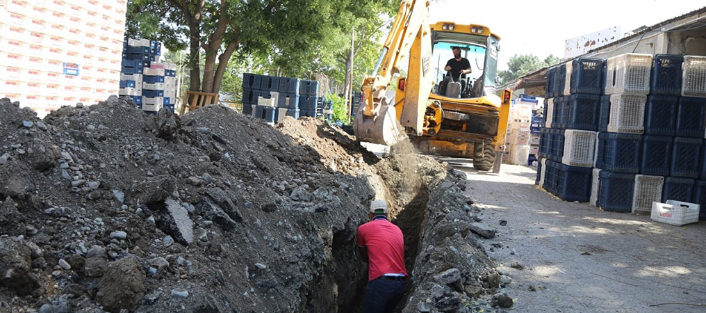 Sebze Halinde Kanalizasyon Hattı Yenileme Çalışmaları Başladı