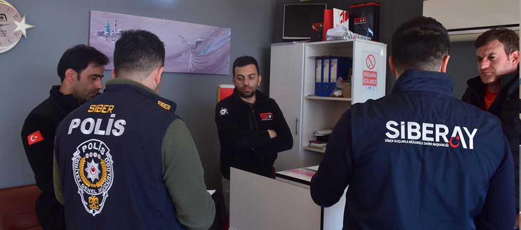Siber Polisinden Dolandırıcılara Karşı Uyarı!
