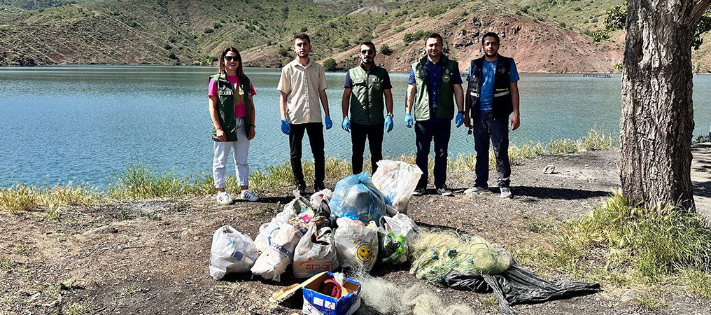 Su Varlıklarının Korunması İçin Çöp Topladılar