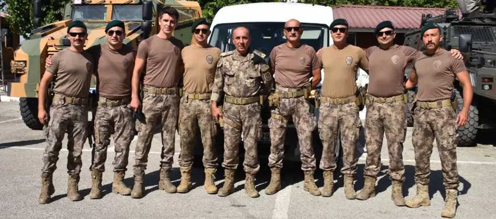 Suriye’de Görev Yapacak 9 Özel Harekât Polisi İçin Uğurlama Töreni Düzenlendi
