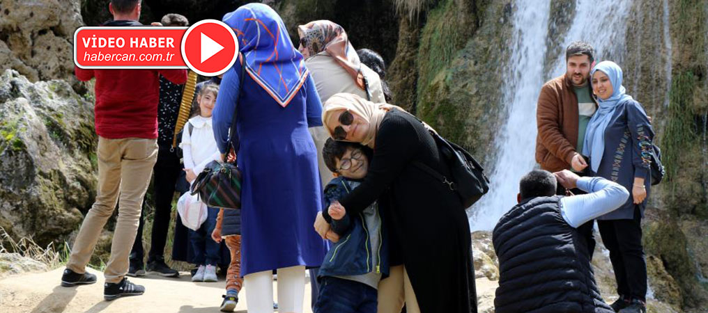 Sıcaktan Kaçan Soluğu Girlevik Şelalesinde Aldı