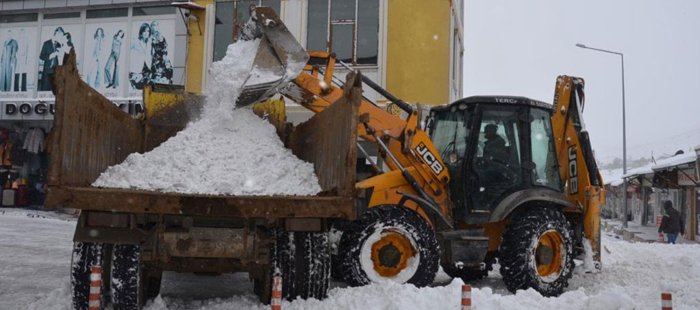 Tercan’da Yoğun Kar Temizliği