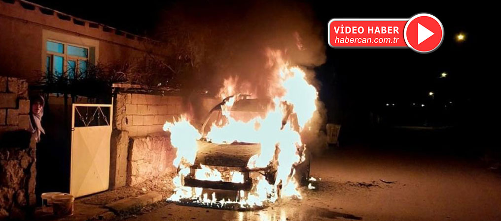Erzincan’da Alev Alev Yanan Araç Kullanılmaz Hale Geldi