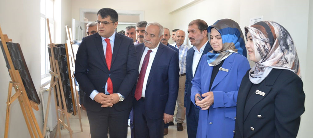 Tercan’da El Emeği Göz Nuru Ürünlerden Oluşan Sergi Açıldı