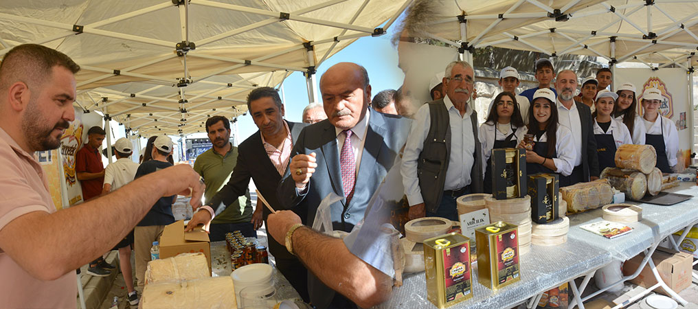 Tercan’da “Geleneksel Tercan 3. Bal Festivali” Düzenlendi