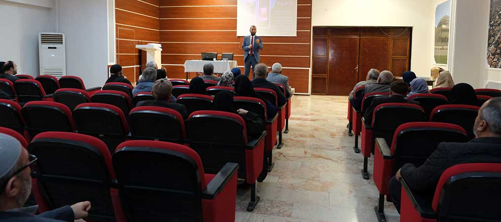 Umreciler İçin Bilgilendirme Seminerleri Devam Ediyor