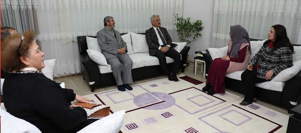 Vali Makas Aile Ziyaretlerini Sürdürüyor