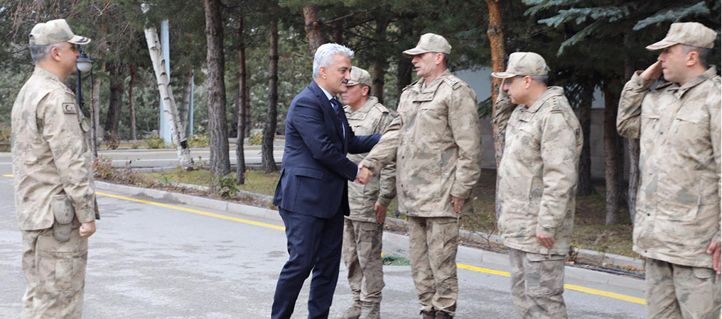 Vali Makas, Erzurum‘da Bir Dizi Ziyaretlerde Bulundu