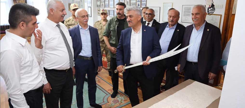 Vali Makas, Kemaliye İlçesi Ocak Köyü'nü Ziyaret Etti