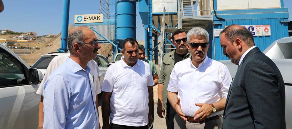 Vali Makas, İliç Asfalt Plent Tesisinde İncelemelerde Bulundu