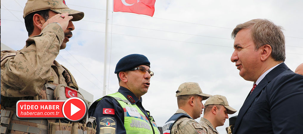 Validen Görev Başındaki Güvenlik Güçlerine Bayram Ziyareti