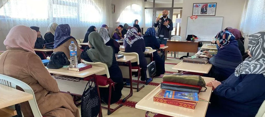 “EN İYİ NARKOTİK POLİSİ ANNE” Projesi Devam Ediyor