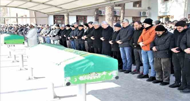 Vali Makas, Doğan, Kara ve Özenoğlu ailelerini acılı günlerinde yalnız bırakmadı