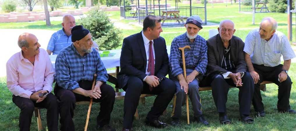 İl Müdürü Demirci Huzurevi Sakinleri İle Bir Araya Geldi
