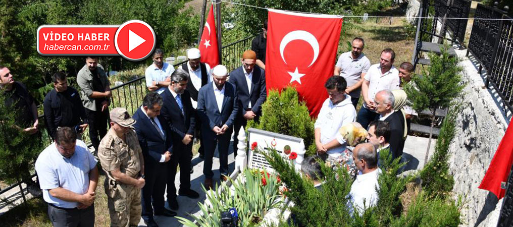 Şehit öğretmen Necmettin Yılmaz kabri başında anıldı